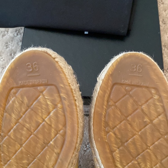 ❌NOT AVAILABLE ❌ CHANEL double espadrilles beige/black with studs - Picture 6 of 16